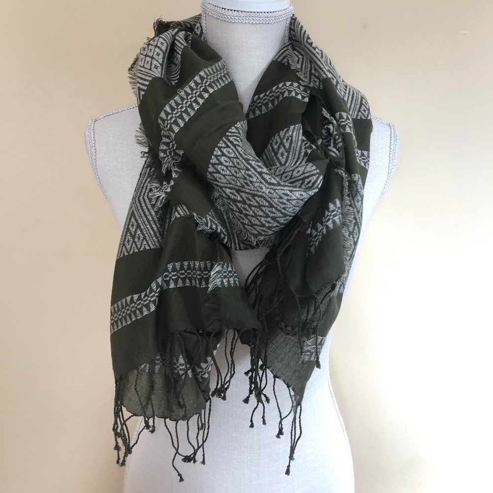 Madewell . Diamond Jacquard Scarf . NWT